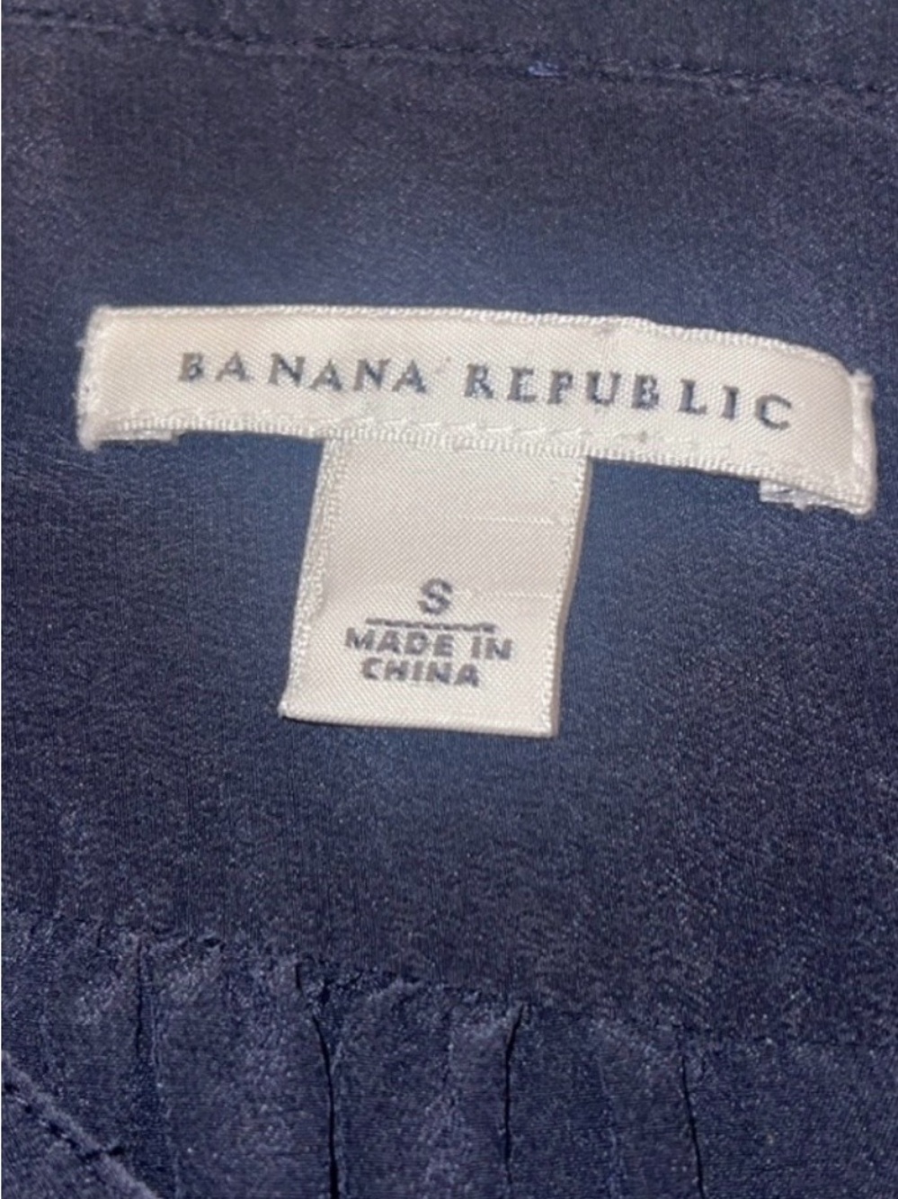 Banana Republic 100% Silk Navy Blue Henley Blouse Long Sleeve Top Size Small - Picture 7 of 8